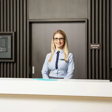 Hampton By Hilton 3*