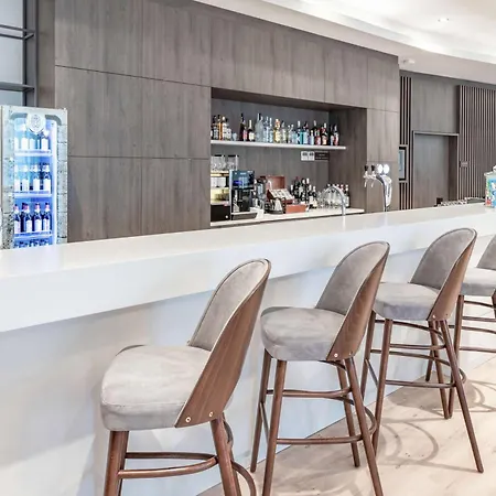 Hotel Hampton By Hilton 3*