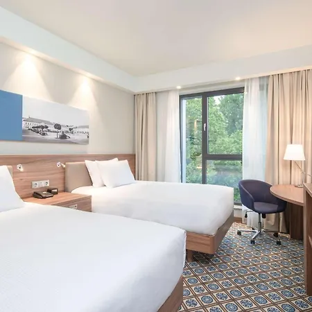 Hampton By Hilton