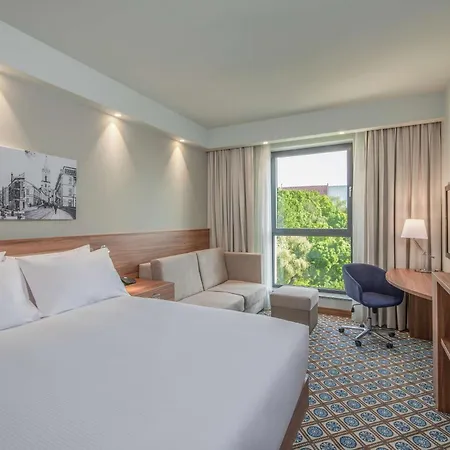 Hampton By Hilton Hotel 3*