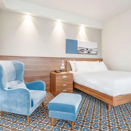 Hampton By Hilton Hotel 3*