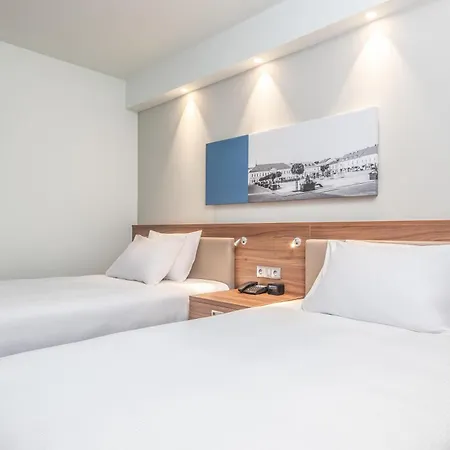 Hampton By Hilton Hotel 3*