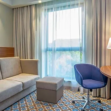 Hotel Hampton By Hilton 3*