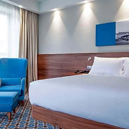 Hampton By Hilton 3*