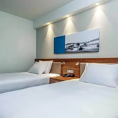 Hampton By Hilton Hotel 3*