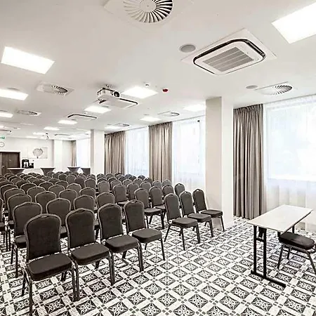 Hampton By Hilton