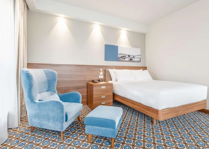 Hampton By Hilton Hotel 3*